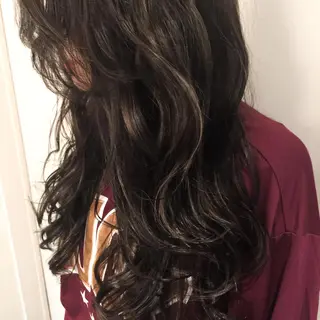 セミロング ホワイト&レイヤーカ ットエクステ長畠俊輔のヘアスタイル