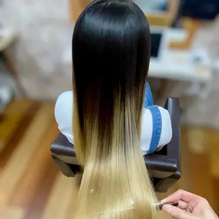 ロング YELLOW CORN 金沢文庫所属・【金沢文庫4分】髪質 改善/縮毛矯正アラタのヘアスタイル