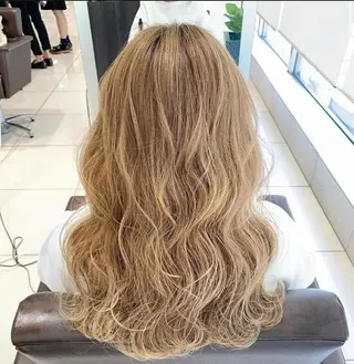 ロング 🦋ミルクティーベー ジュ🦋mayukiのヘアスタイル