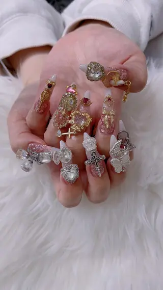 ネイル 菲菲ネイルサロン所属・FF フィフィネイルサロンのネイルデザイン