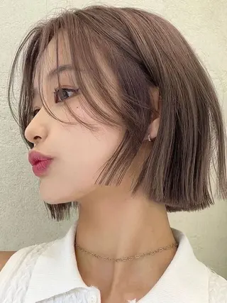 ショート 花井輝 ボブ/ハイトーンのヘアスタイル