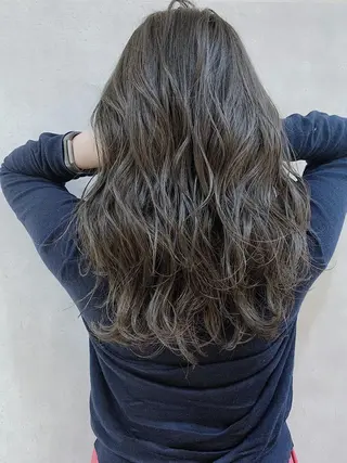 セミロング カラー MOU namba ムウナンバのヘアスタイル