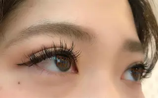 マツエク・マツパ BIANCO北堀江 AKANEのヘアスタイル