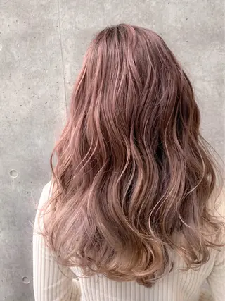 セミロング youres hair 新宿west所属・✨髪質改善特化✨ 店長　安岡朋哉のヘアスタイル