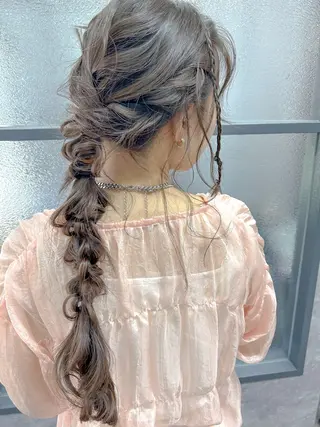 ロング ヘアアレンジ 飯塚 沙衣のヘアスタイル