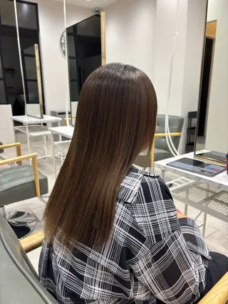ロング カラー N°number/ 愛実のヘアスタイル