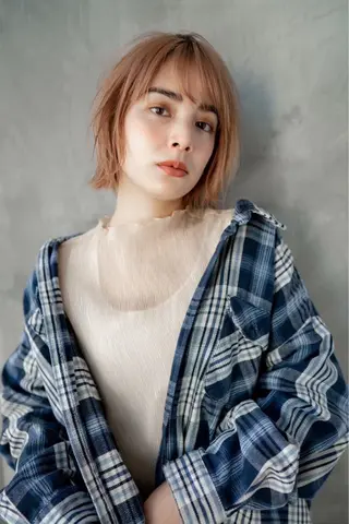 ミディアム カラー MISAKI🪐 縮毛矯正のヘアスタイル