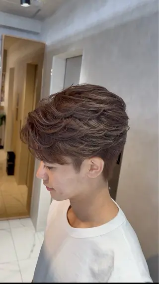 カラー バレイヤージュ 🌈 ハイシマ ユウイのヘアスタイル