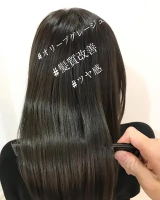 ミディアム カラー AILEE所属・ウルフカット レイヤーカット上柿のヘアスタイル