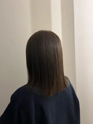 カラー 山本 彩香のヘアスタイル