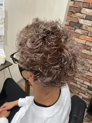 カラー パーマ メンズ 🍑🧋ハイトーン 暖色カラーlucaのヘアスタイル