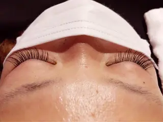 マツエク・マツパ 濱田 さらさのヘアスタイル