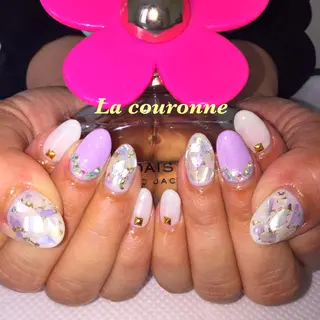 ネイル Lacouronne NATSUMIのネイルデザイン