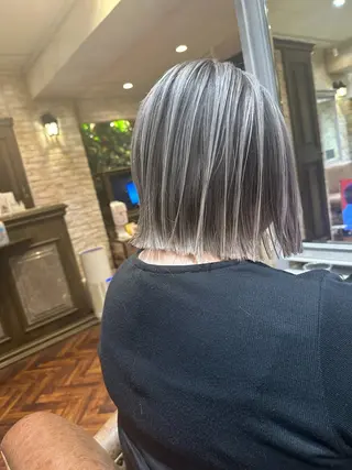 ミディアム issa academyのヘアスタイル