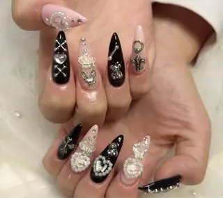 ネイル U·Mi nail salon所属・U·Mi 上野御徒町容のネイルデザイン