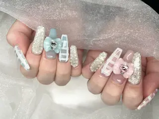 ネイル Roi〈ロワ〉 Minakoのネイルデザイン