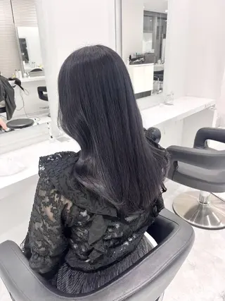 カラー 冬の透明感暗髪❄️ トレンドカラー❄️のヘアスタイル