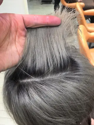 ショート カラー ケアブリーチ 坪井佑樹のヘアスタイル