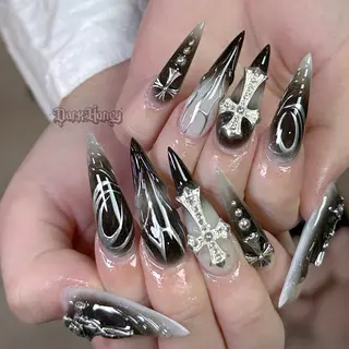 ネイル Dark honey スカルプ専門原宿店のネイルデザイン