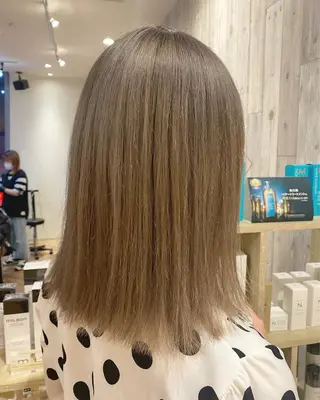 ミディアム カラー 韓国ヘア顔周りカット 艶髪ベージュtamaのヘアスタイル