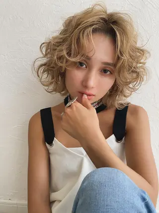 ミディアム カラー パーマ ヘアアレンジ メンズ キッズ ネイル マツエク・マツパ ハイライト、レイヤー カット/西梅田/中西のヘアスタイル