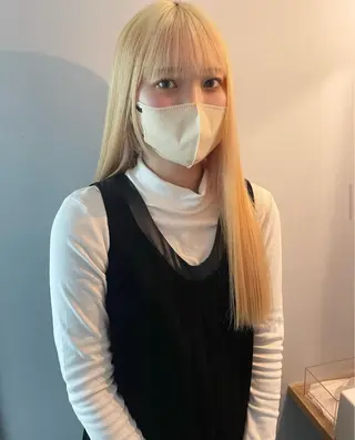 ロング カラー カットモデル/ ハイトーン/ゆうあのヘアスタイル