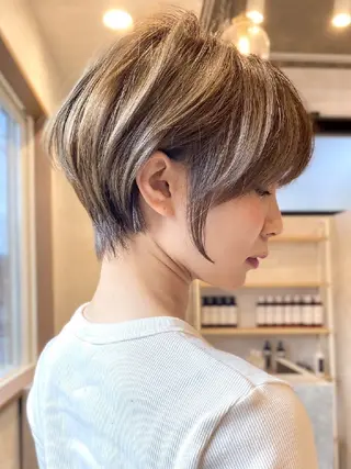 カラー STORY中野島所属・山田 貴子のヘアスタイル