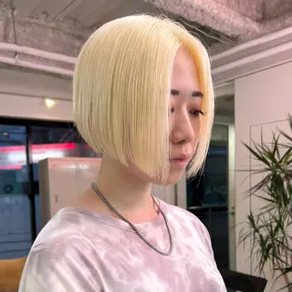 ショート カラー パーマ ヘアアレンジ メンズ キッズ ネイル マツエク・マツパ アイブロウ 🧨ブリーチー×ボブ レイヤー💎じゅえるのヘアスタイル