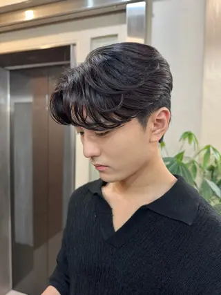 ショート メンズ メンズ職人/センター パート/富沢真斗のヘアスタイル