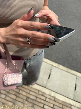 ネイル 磯谷 恭子のネイルデザイン