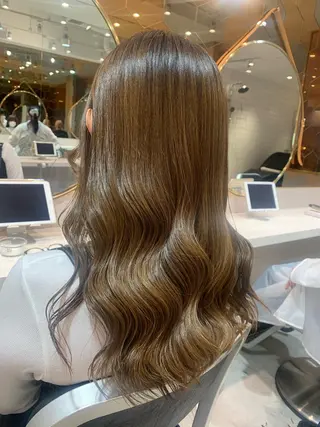 セミロング 新宿/韓国レイヤー/ 顔周りカット松本美晴のヘアスタイル