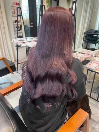 ロング カラー ピンクカラー🩷 スパニスト 外岡実希のヘアスタイル