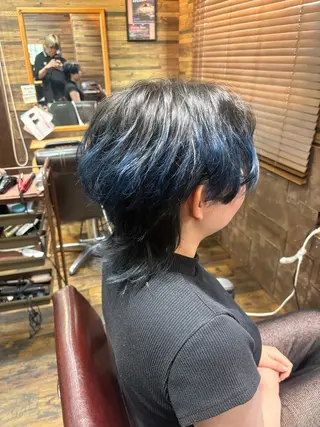 ショート カラー ラウンドマッシュシャ ドウニュアンスパーマのヘアスタイル