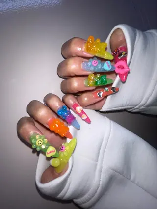 ネイル 高草木 桃香のネイルデザイン