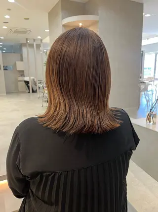 ミディアム 関 琴美のヘアスタイル