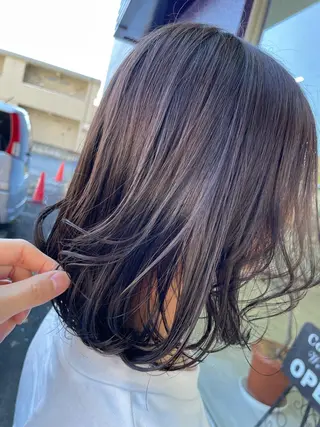 カラー オノ アカネのヘアスタイル