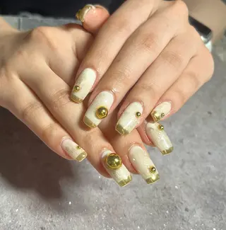 ミディアム 2dy所属・2DY NAIL SALONのネイルデザイン