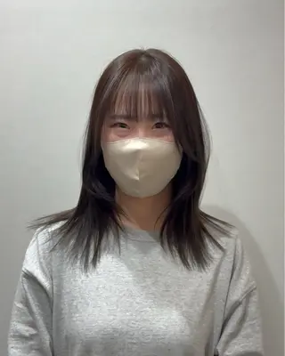 ミディアム 柴田　真衣 .のヘアスタイル