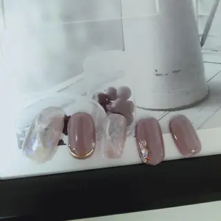 ネイル 爪工房ぱるっこ所属・川岡 香を里のネイルデザイン