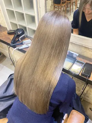 ロング ブリーチ＆縮毛矯正 🧸ともき🧸のヘアスタイル