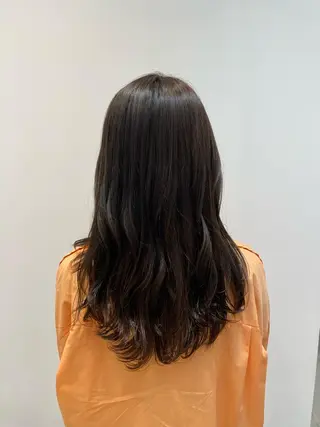 ロング カラー FILMS 綾菜のヘアスタイル