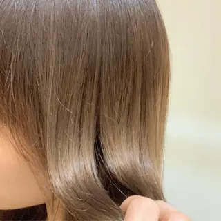 ミディアム カラー FRAME+spa&hair roomなんば駅前店所属・🌸MAYU🌸 ハイトーン➕レイヤーのヘアスタイル