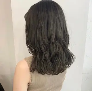 ミディアム カラー 磯　亜由香 🌷ブリーチのヘアスタイル