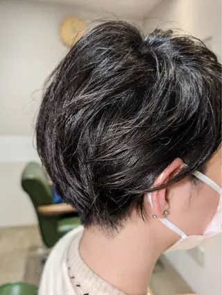 ショート カラー 小鴨 美佳のヘアスタイル