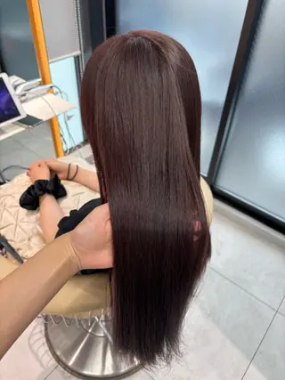 カラー Lond Melia所属・あいり／艶髪 、透明感カラー🩶のヘアスタイル