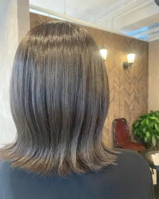 セミロング カラー tocca 💜石田愛結💜のヘアスタイル