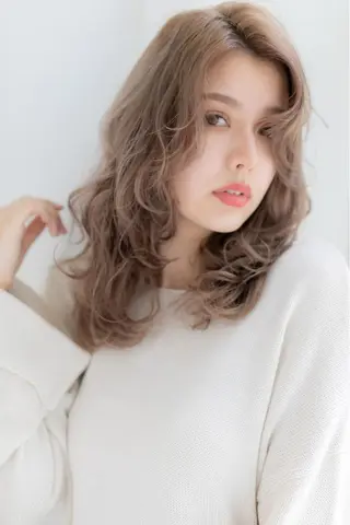 セミロング カラー ヘアアレンジ AGU akariのヘアスタイル