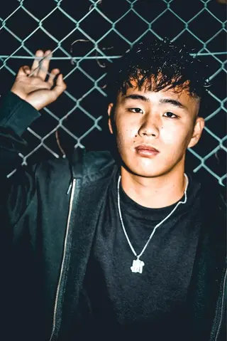 ショート パーマ メンズ 津田 祐岐のヘアスタイル