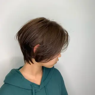 ショート ケリーズグリーン所属・ボブ/艶ハイトーン 森田/嵩士のヘアスタイル