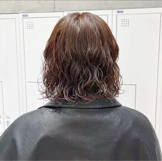 パーマ Un ami omotesando 【アンアミ　オモテサンドウ】所属・RIKO/暖色カラー /縮毛矯正/ミニボブのヘアスタイル
